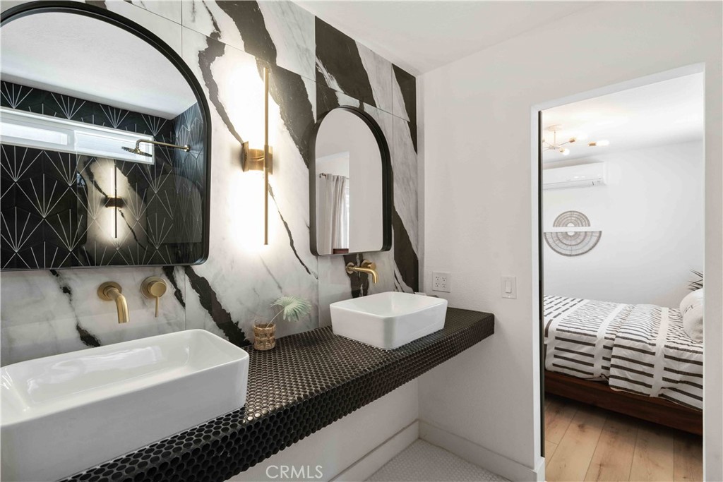 MLS #OC24223209 image #6