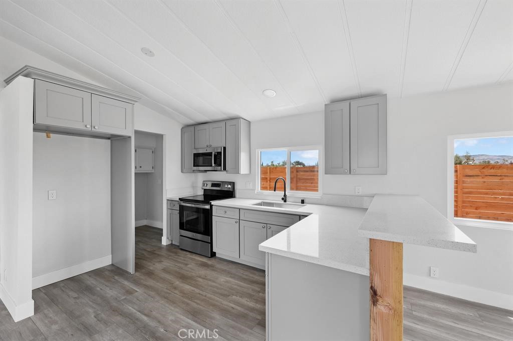 MLS #OC25020942 image #10