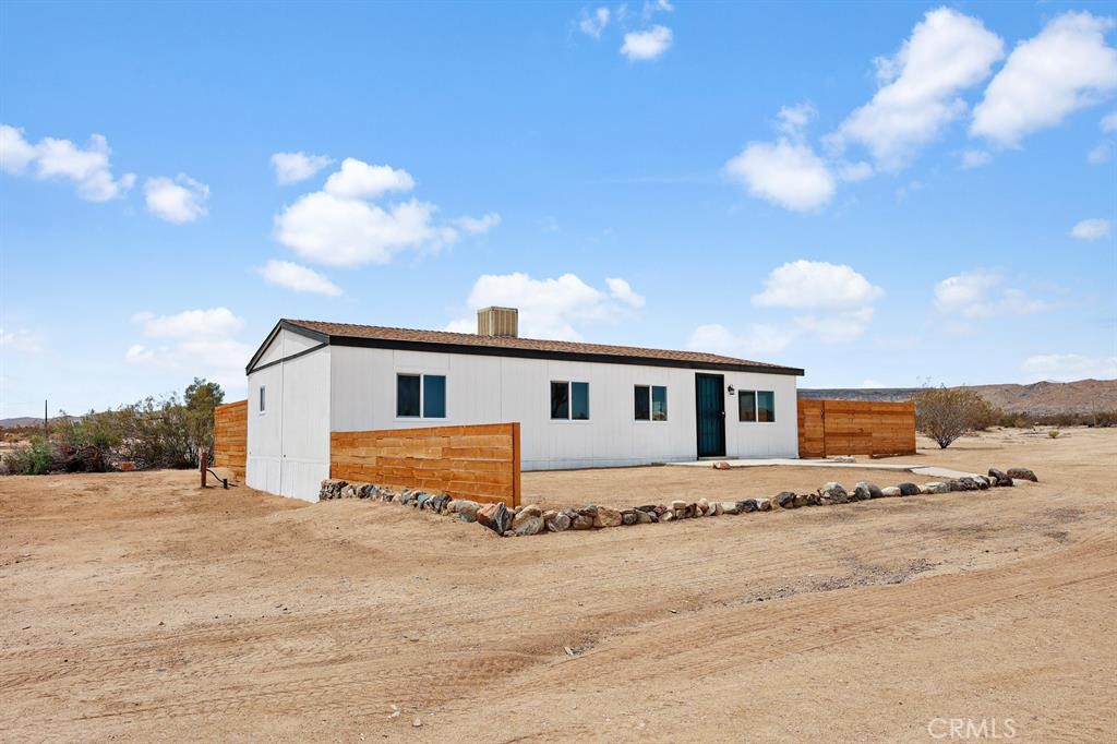 MLS #OC25020942 image #16