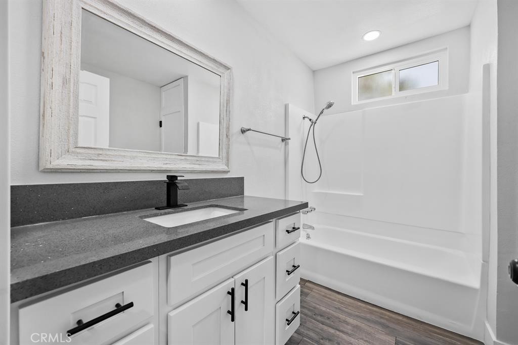 MLS #OC25020942 image #23