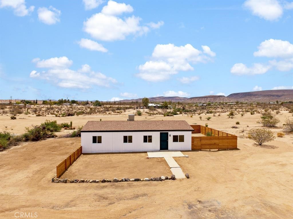 MLS #OC25020942 image #32