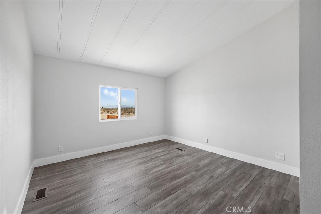 MLS #OC25020942 image #36