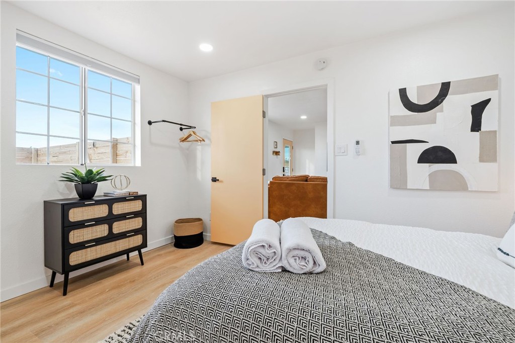 MLS #OC25020993 image #23