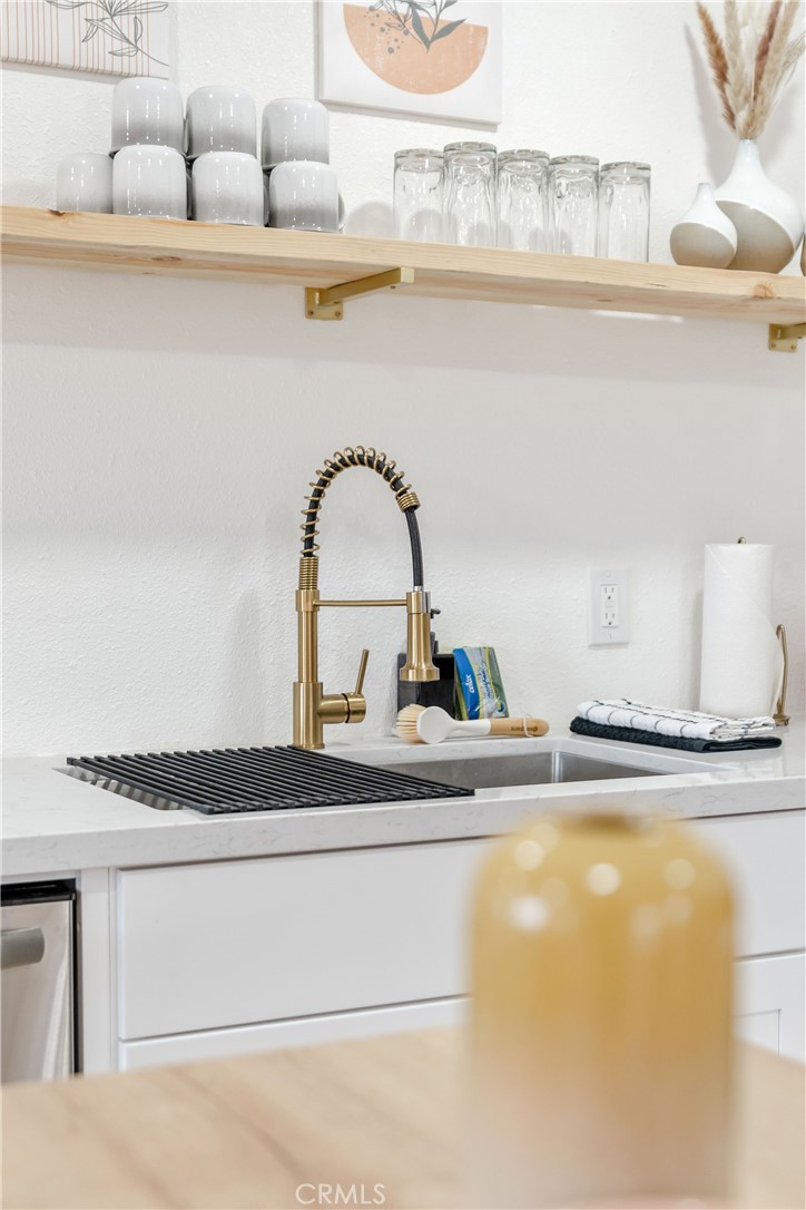 MLS #OC25020993 image #32