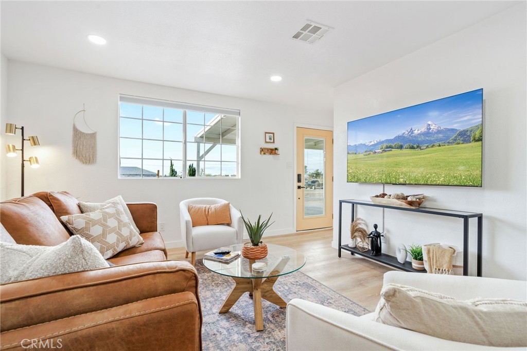 MLS #OC25020993 image #4