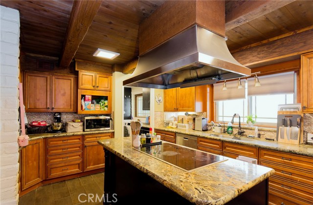 MLS #OC25038034 image #12