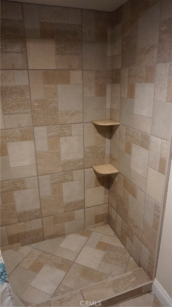 MLS #OC25044430 image #5