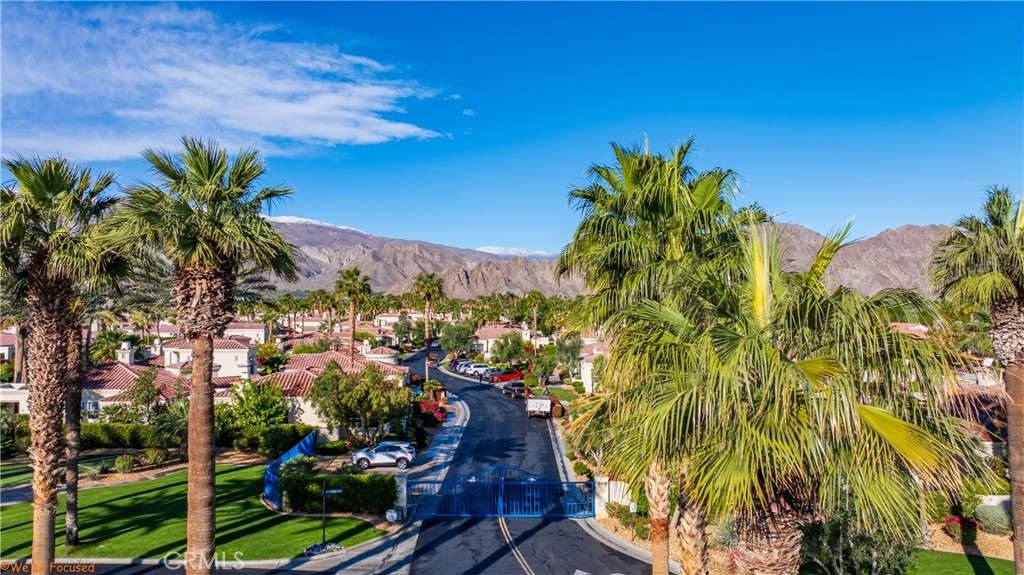 MLS #OC25051952 image #40