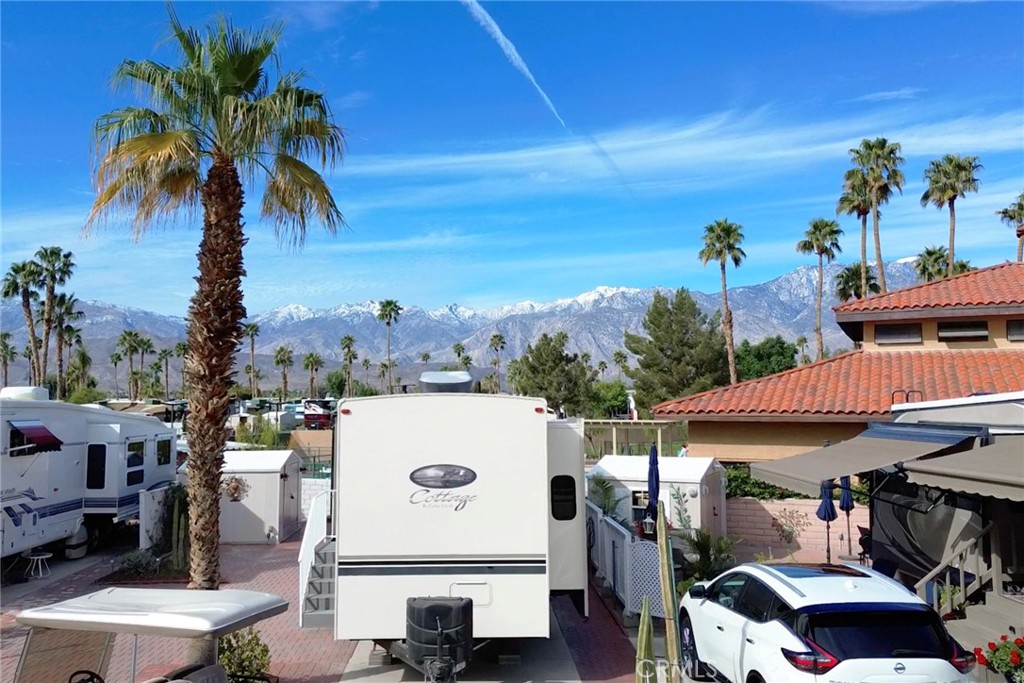 MLS #OC25058300 image #7