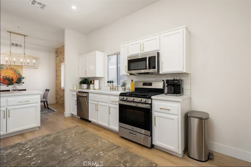 MLS #OC25063877 image #14