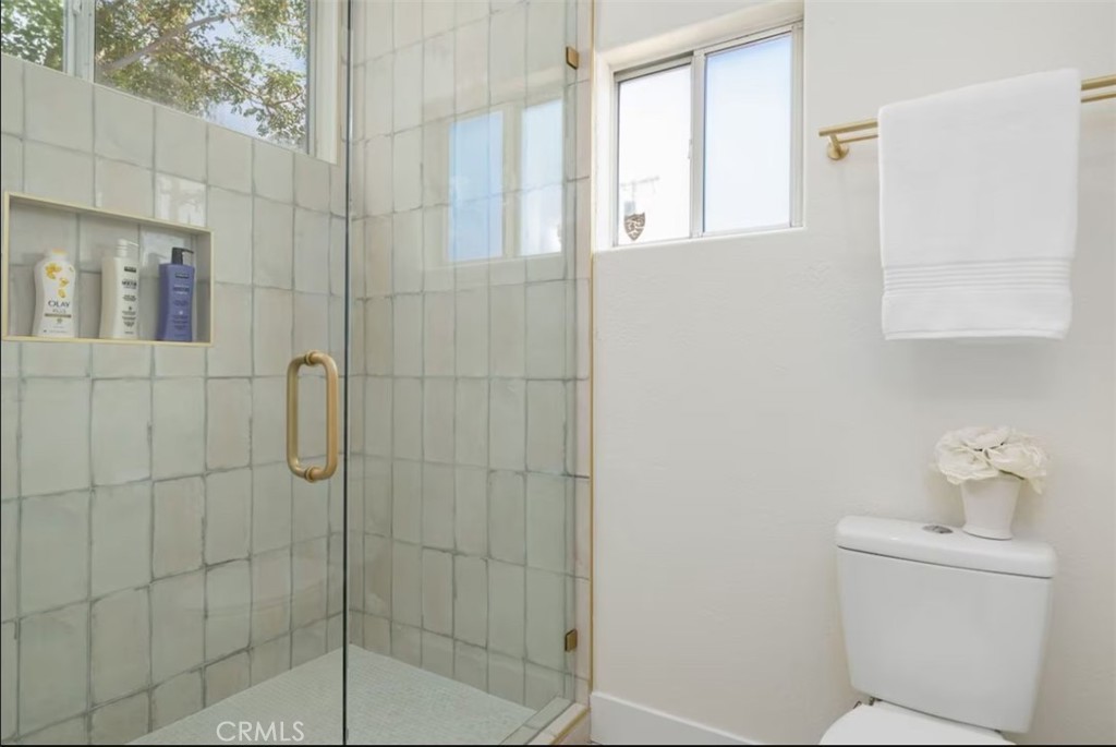 MLS #OC25063877 image #15