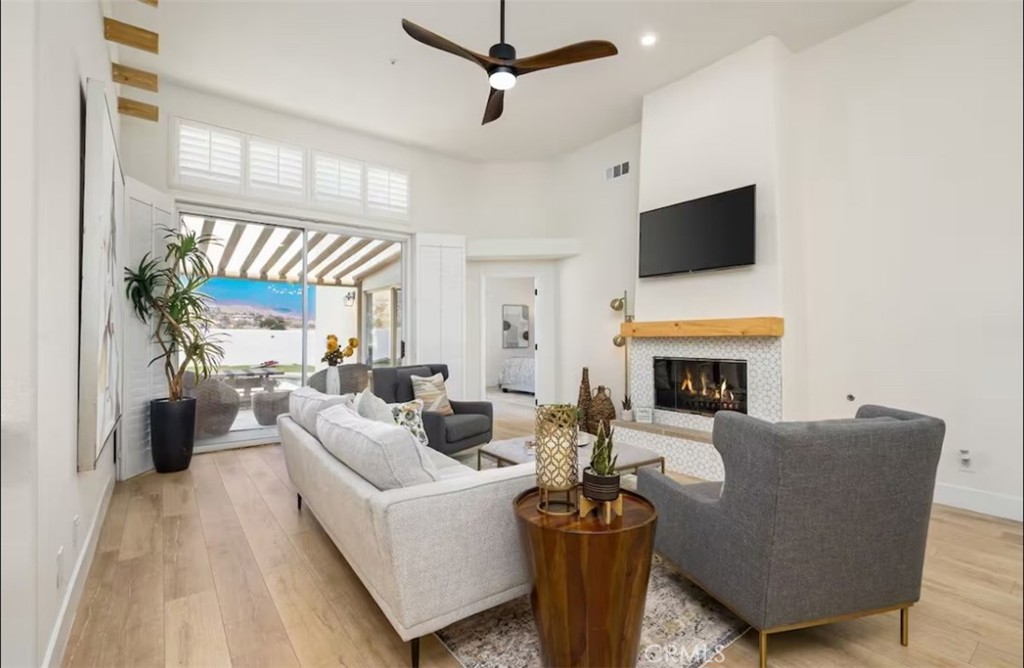 MLS #OC25063877 image #3