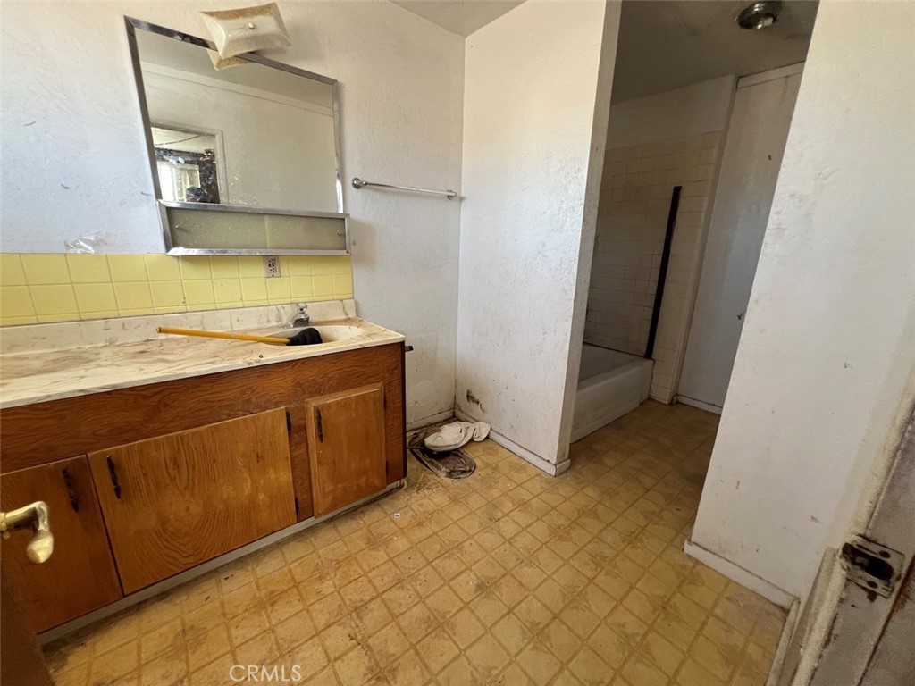 MLS #OC25068734 image #27