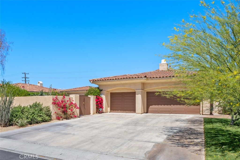 MLS #OC25079682 image #1