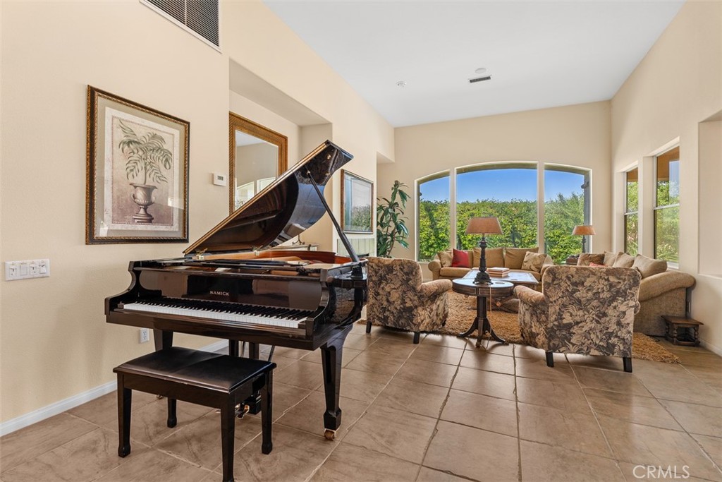 MLS #OC25079682 image #2