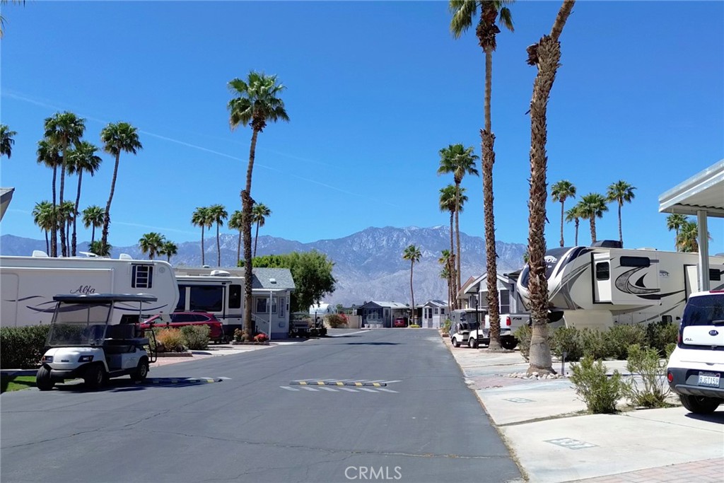 MLS #OC25080854 image #3