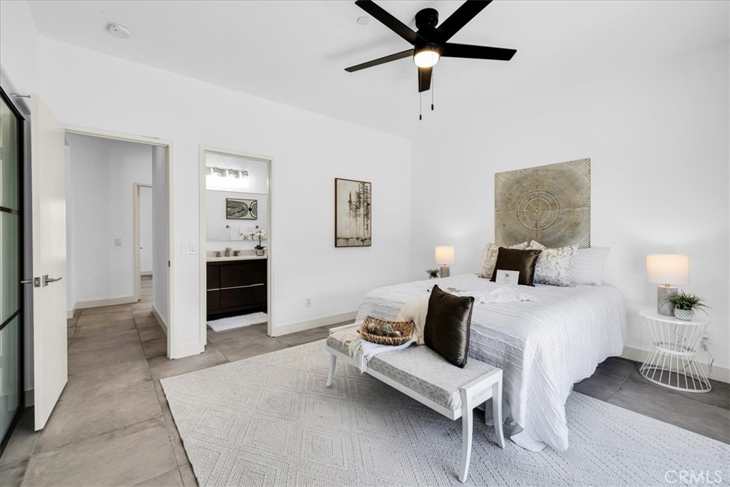 MLS #OC25102142 image #14