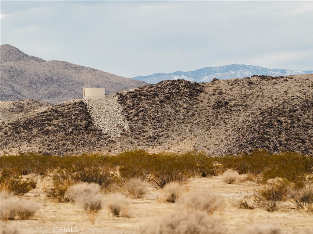 MLS #OC25102463 image #2