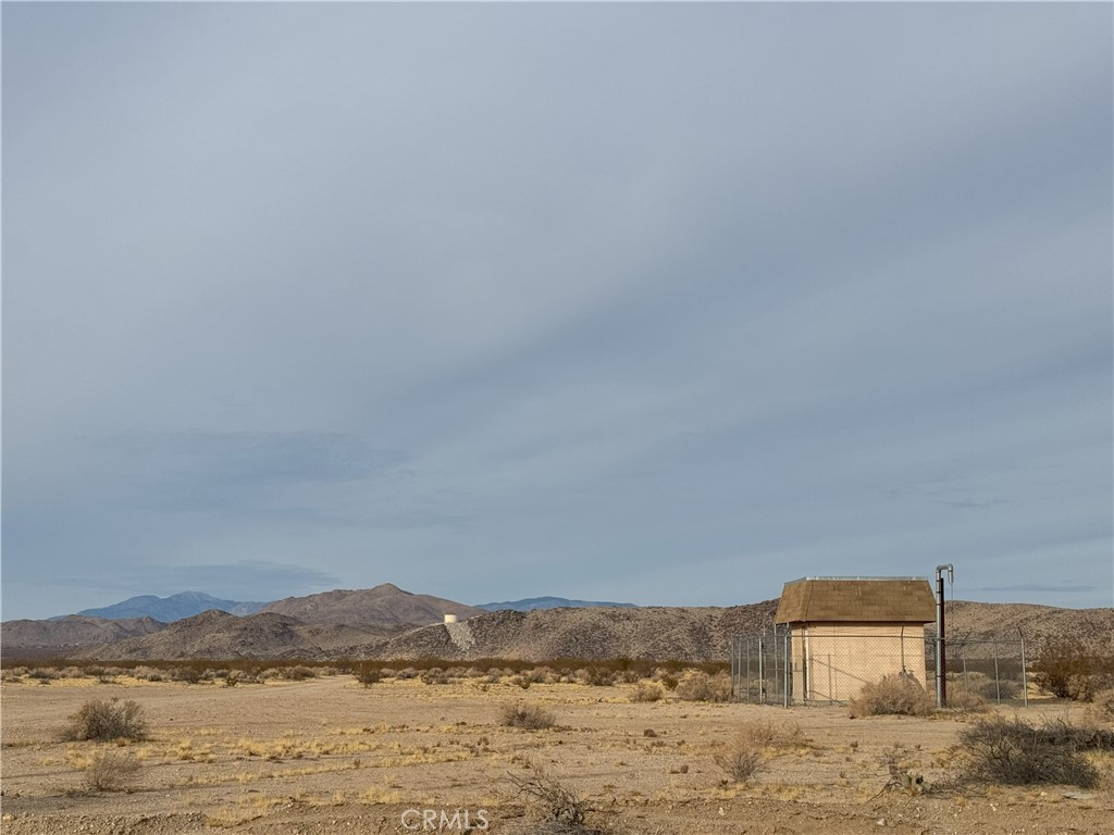 MLS #OC25102463 image #4