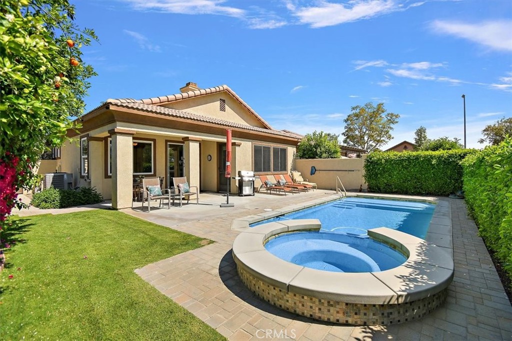 MLS #OC25102698 image #0