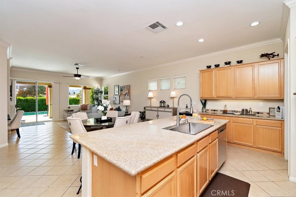 MLS #OC25102698 image #13