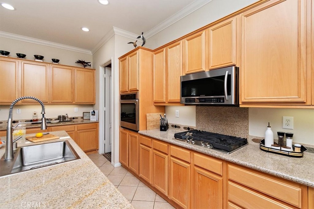 MLS #OC25102698 image #15