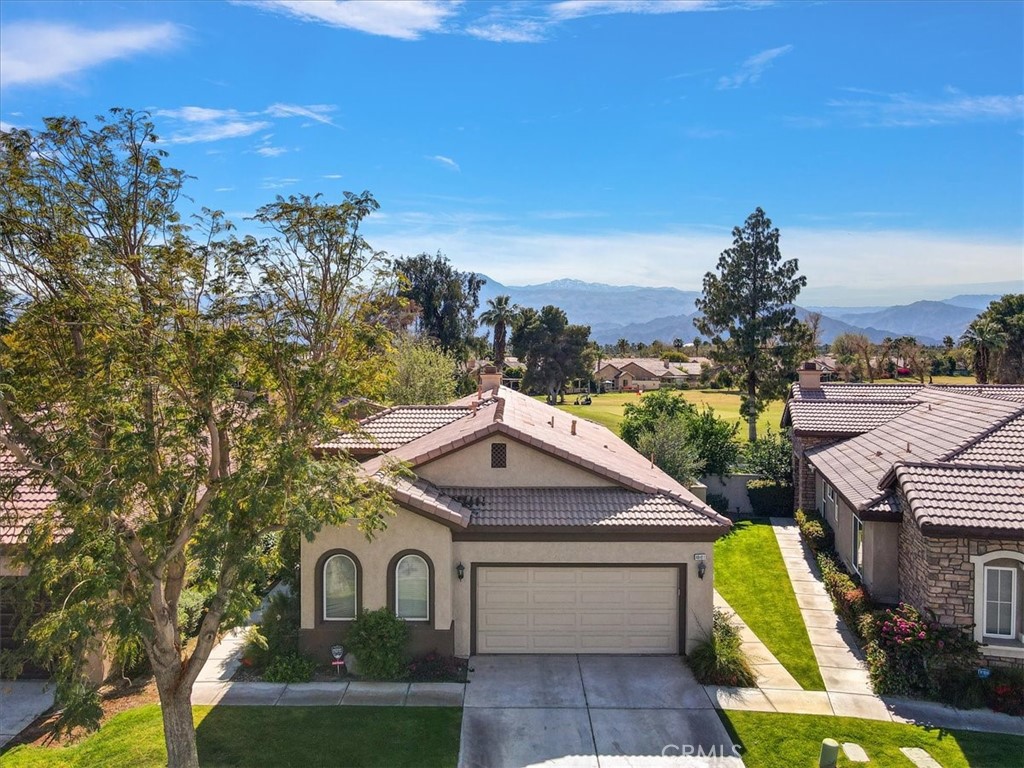 MLS #OC25102698 image #2