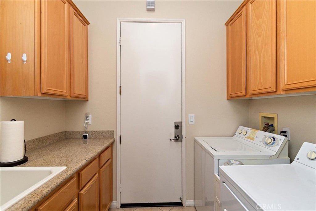 MLS #OC25102698 image #35