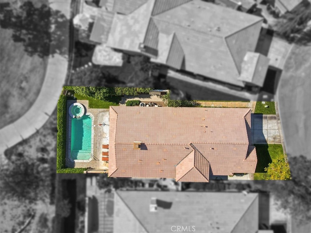 MLS #OC25102698 image #38