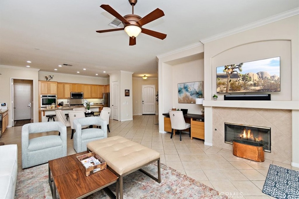 MLS #OC25102698 image #5