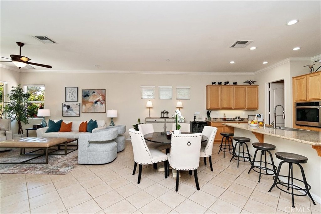 MLS #OC25102698 image #9