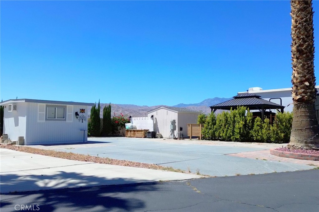 MLS #OC25107501 image #5