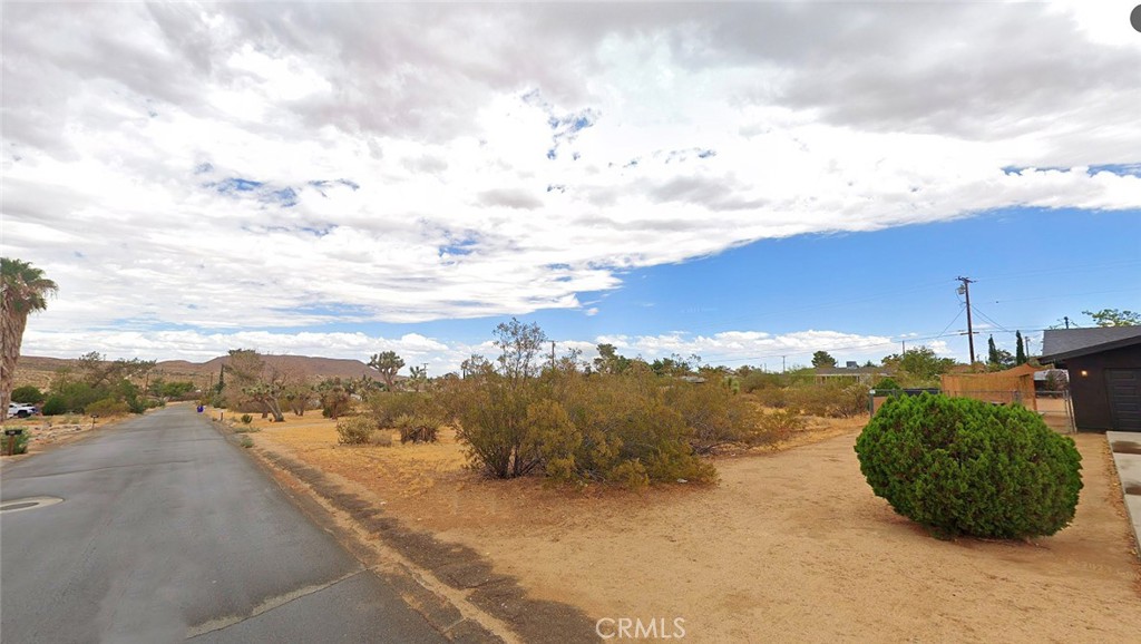 MLS #OC25111587 image #2