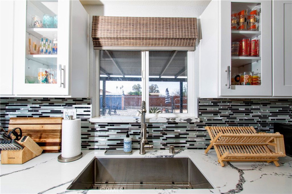 MLS #OC25112114 image #16