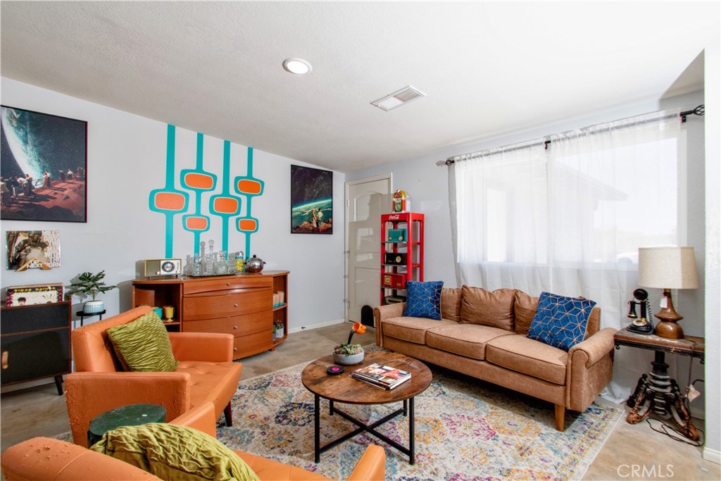 MLS #OC25112114 image #8