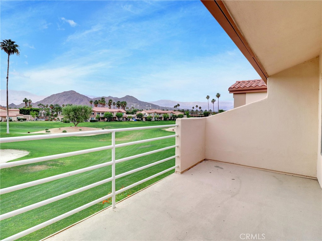 MLS #OC25115802 image #1