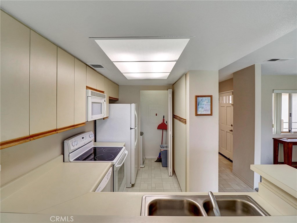 MLS #OC25115802 image #11