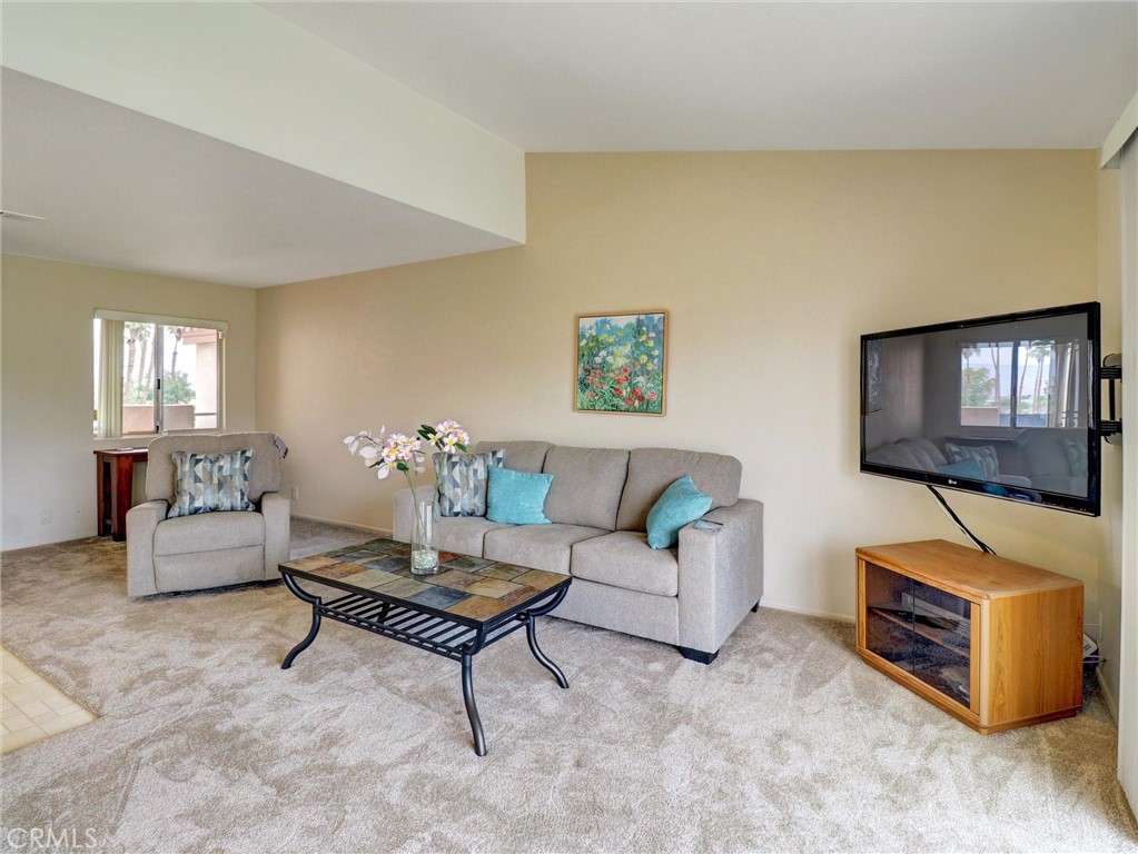 MLS #OC25115802 image #4