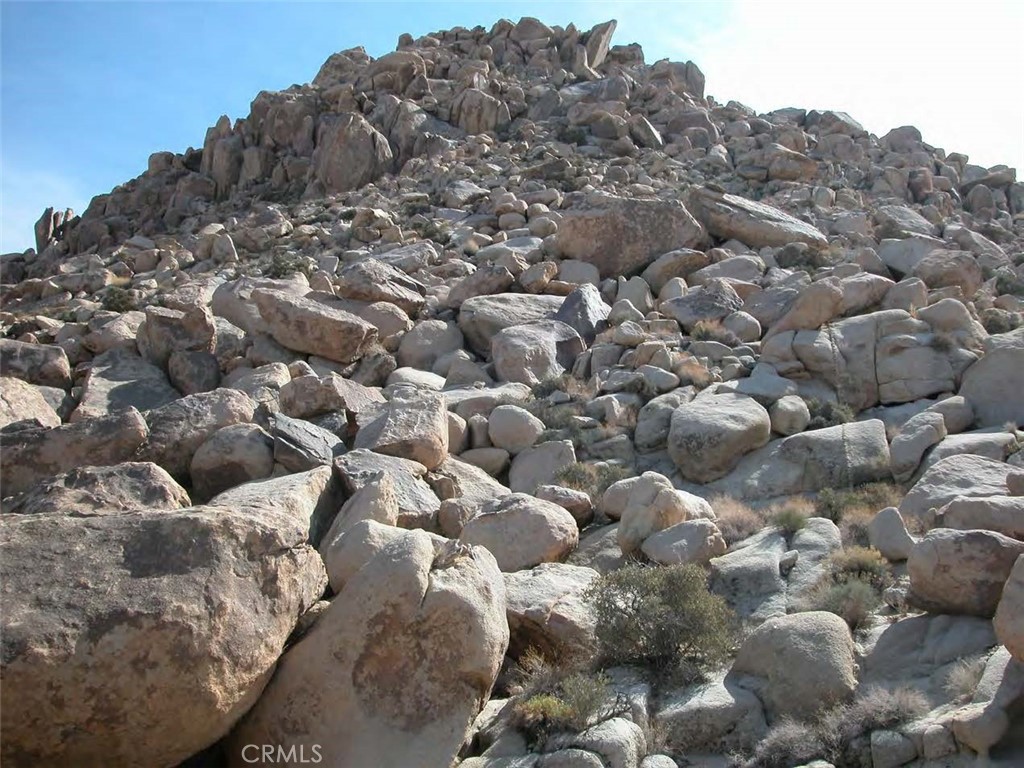 MLS #OC25122108 image #10