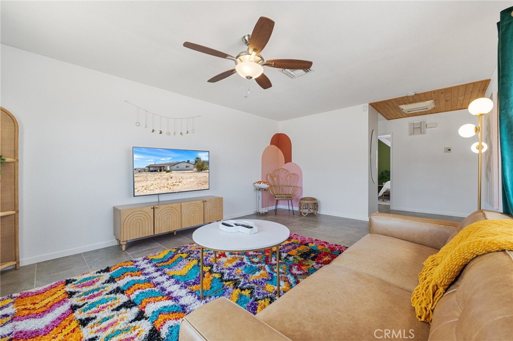 MLS #OC25125165 image #16