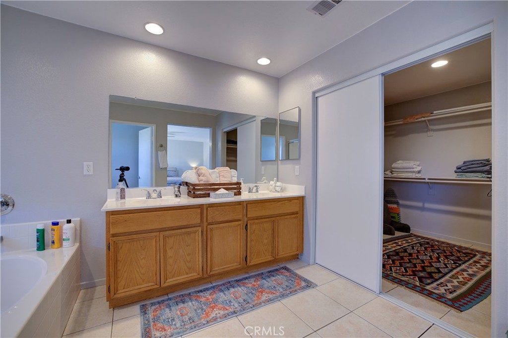 MLS #OC25129680 image #24