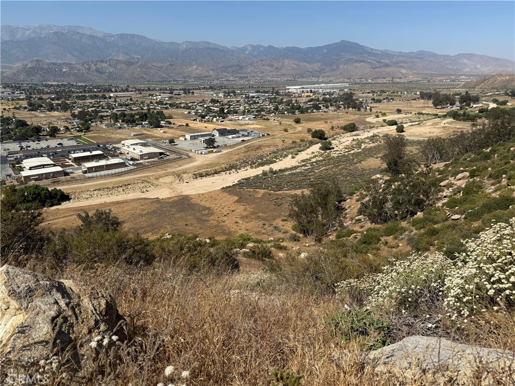 MLS #OC25130916 image #11