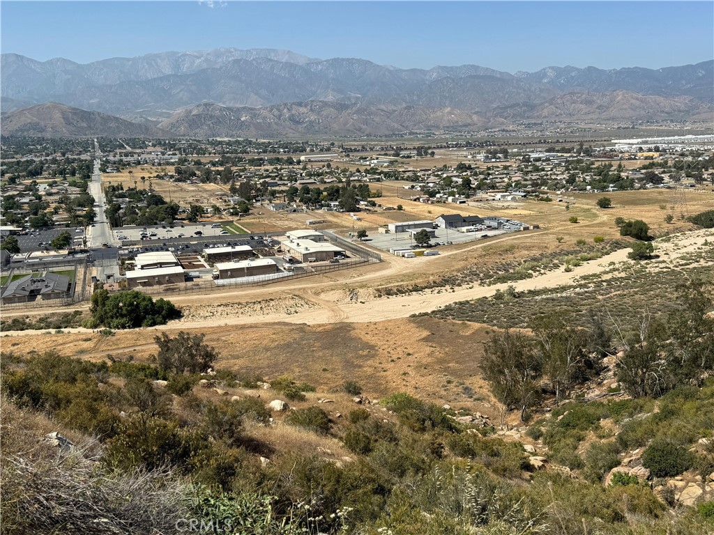 MLS #OC25130916 image #16