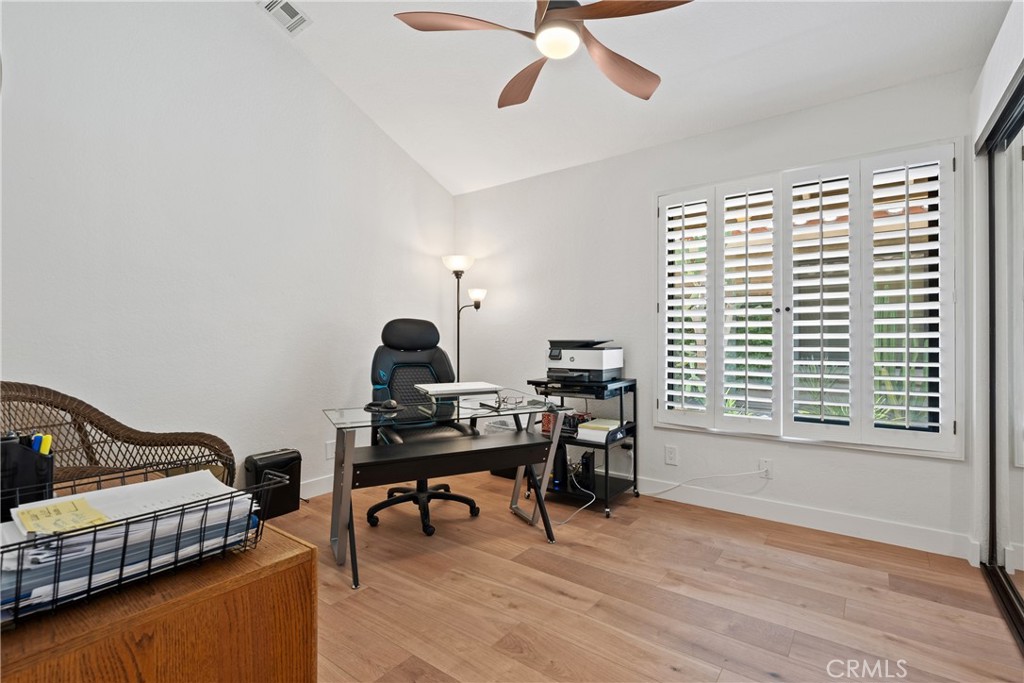 MLS #OC25132589 image #17