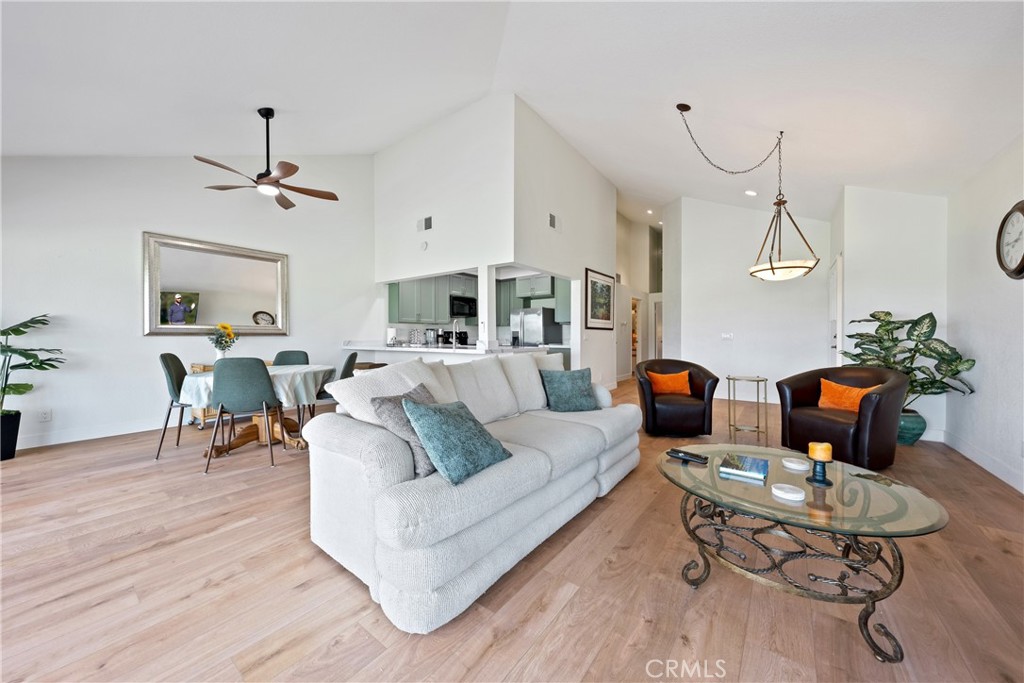 MLS #OC25132589 image #9