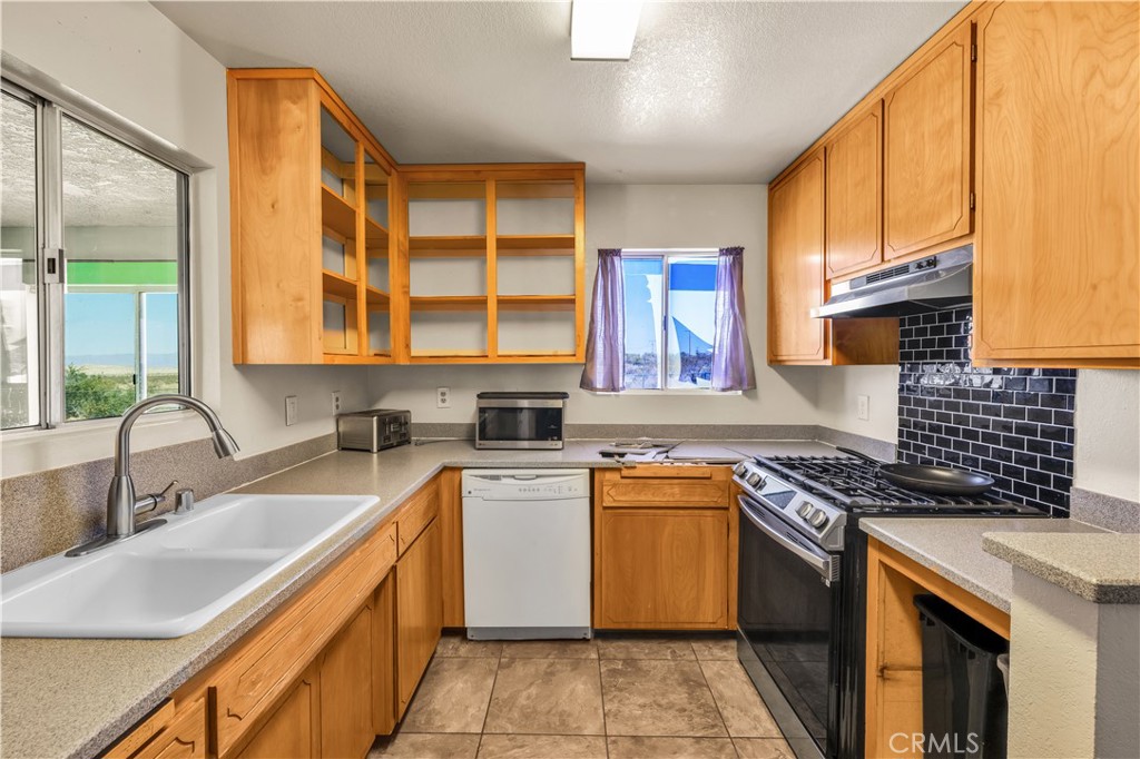 MLS #OC25140909 image #19