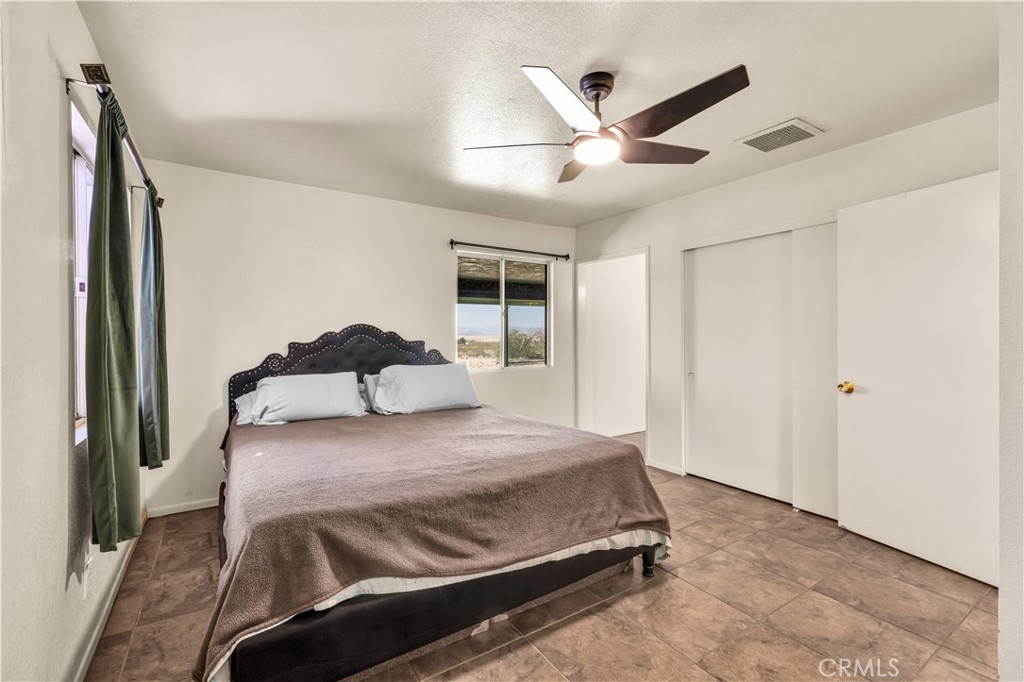 MLS #OC25140909 image #23