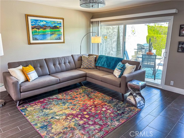 MLS #OC25148894 image #10