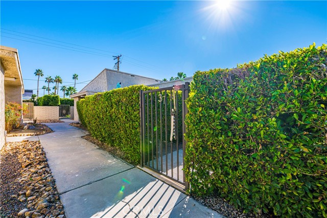 MLS #OC25148894 image #2