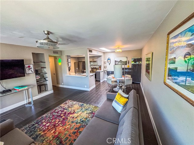 MLS #OC25148894 image #9